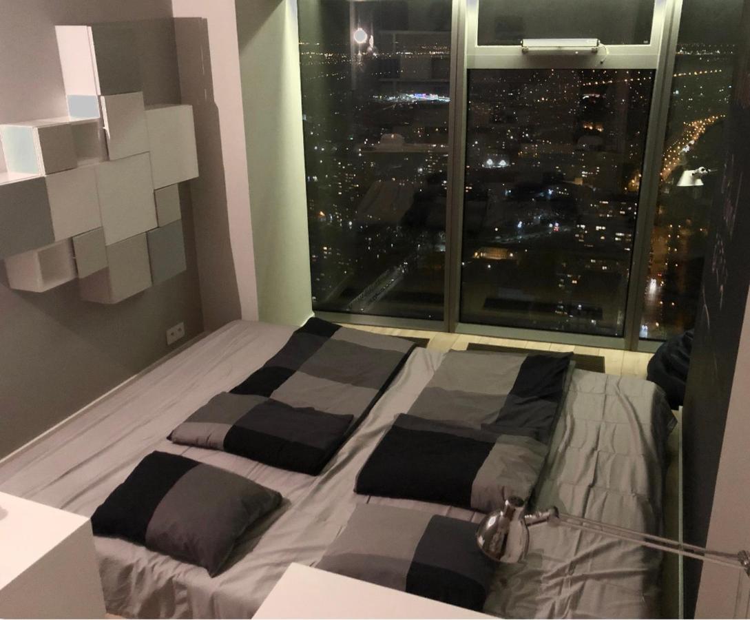 Vantage Point Sky Tower Apartament *